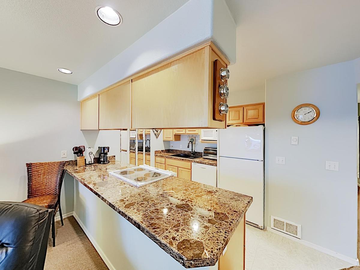 New Listing! Bay-View Beauty With Private Balcony Condo Lincoln City Buitenkant foto